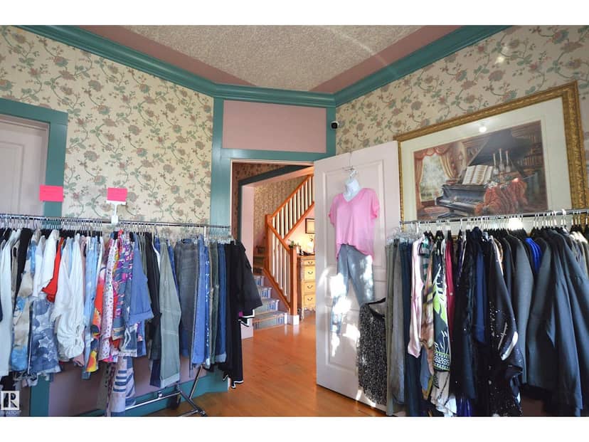 5023 51 Ave Av — photo 13 of 40