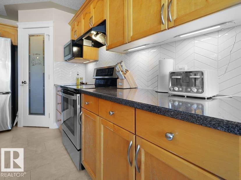 1476 McMillian Wy SW — photo 11 of 40