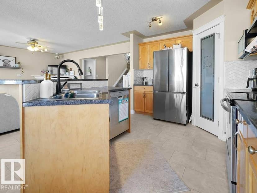 1476 McMillian Wy SW — photo 13 of 40