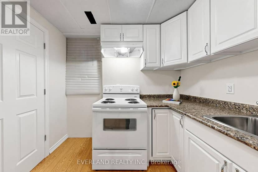 38 Six Nations Avenue — photo 26 of 40