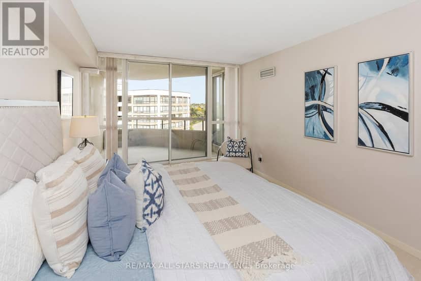 1102 - 610 Bullock Drive — photo 25 of 40
