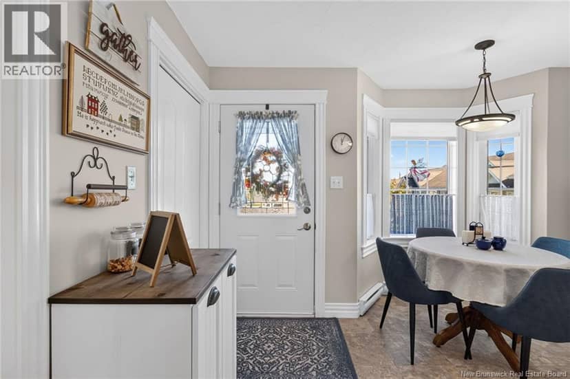 155 Kettle Creek Court, Riverview, photo 2