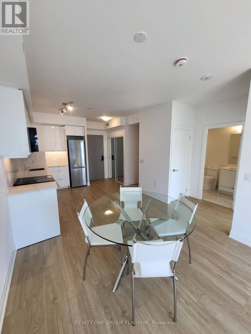 618 - 700 Sheppard Avenue W, Toronto, photo 2