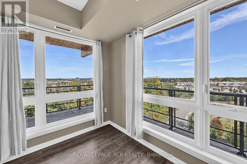 502 - 302 Essa Road — photo 16 of 40