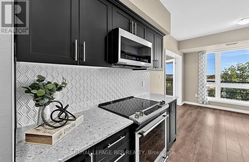 502 - 302 Essa Road — photo 14 of 40