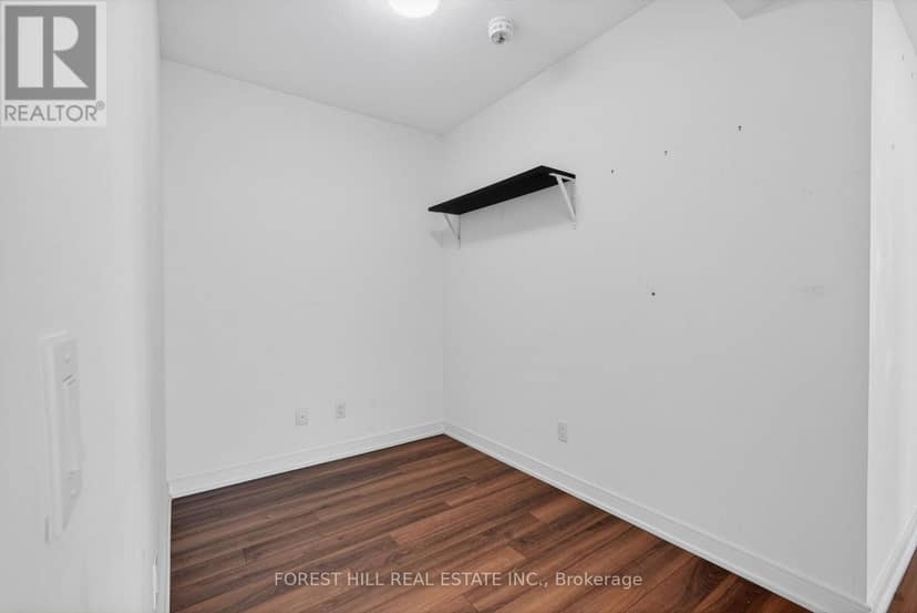 1708 - 30 Samuel Wood Way — photo 5 of 26