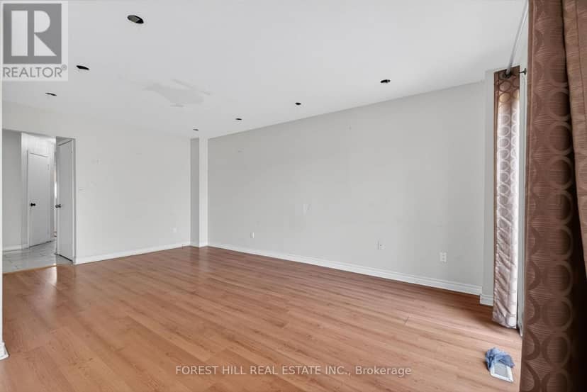 27 Saturn Drive — photo 11 of 40