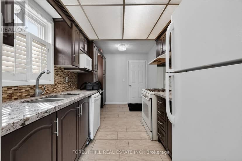 27 Saturn Drive — photo 12 of 40