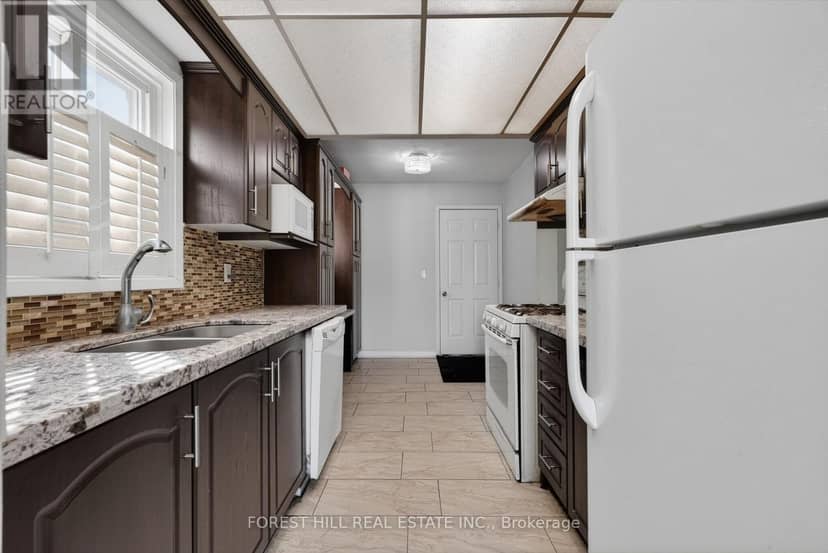 27 Saturn Drive — photo 13 of 40