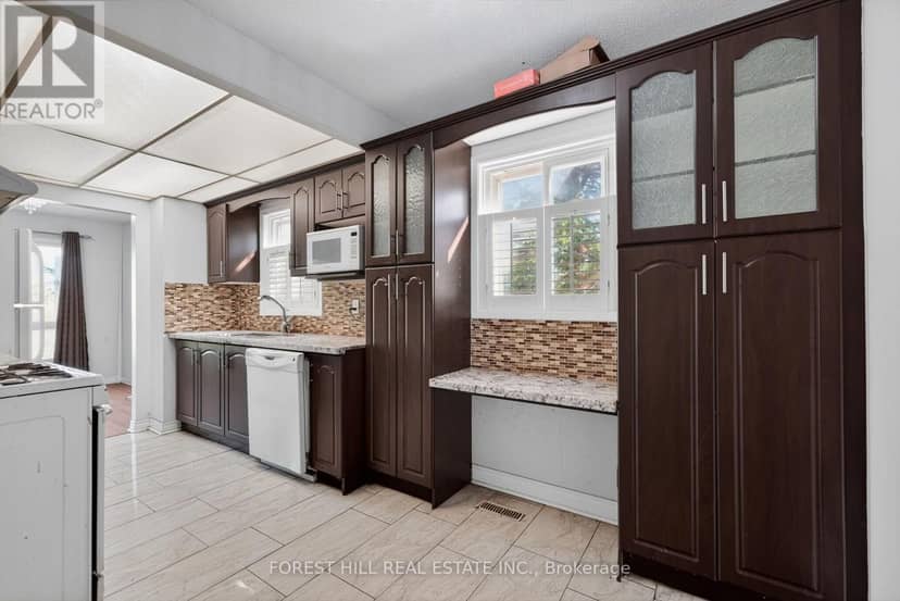 27 Saturn Drive — photo 16 of 40