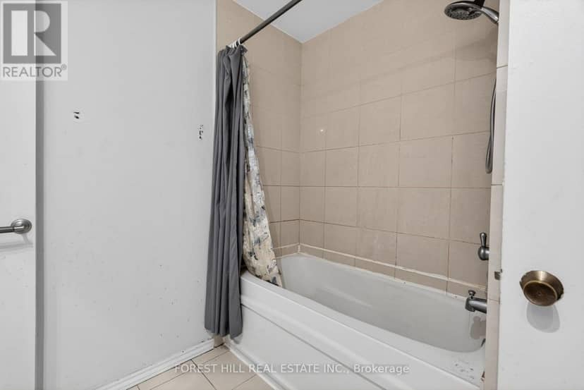 27 Saturn Drive — photo 31 of 40