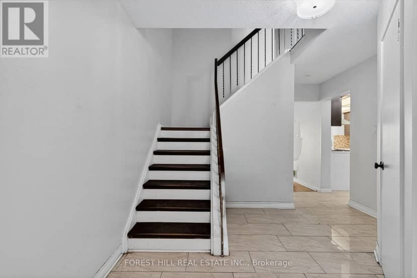 27 Saturn Drive, Brampton, photo 4