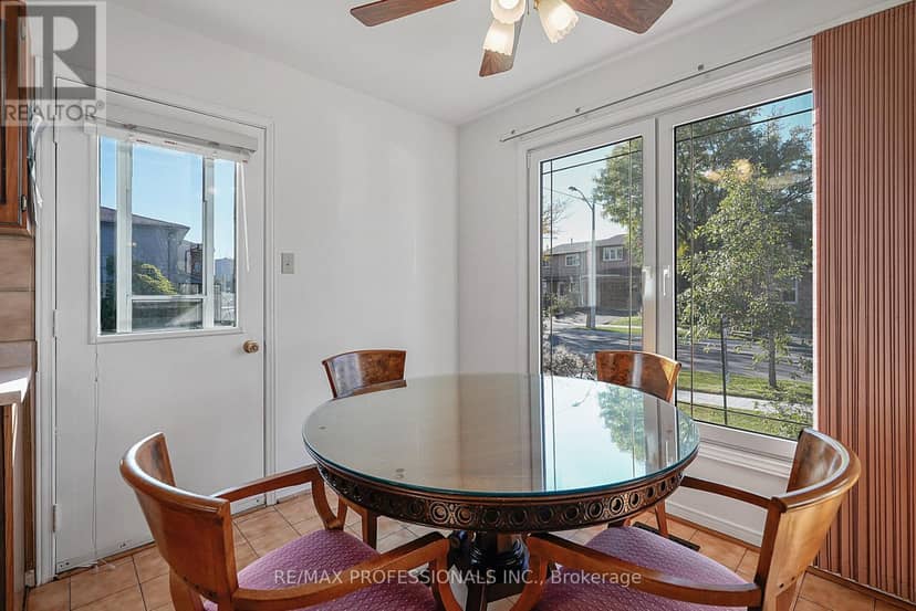 43 Franca Crescent — photo 11 of 40