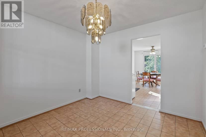 43 Franca Crescent — photo 13 of 40