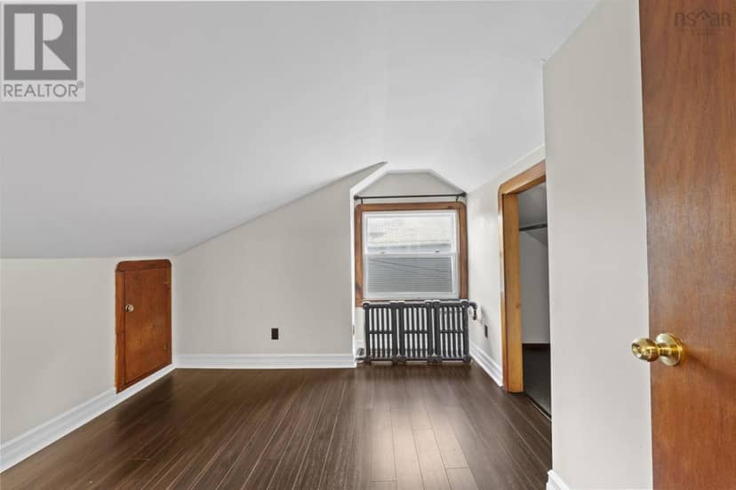 20 Rufus Avenue — photo 29 of 33
