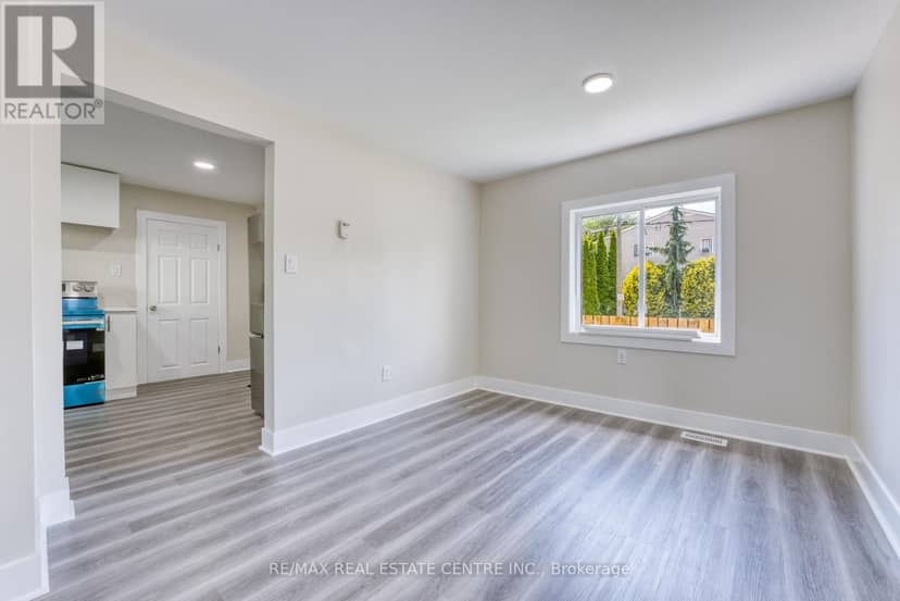 88 Lorne Avenue — photo 11 of 35