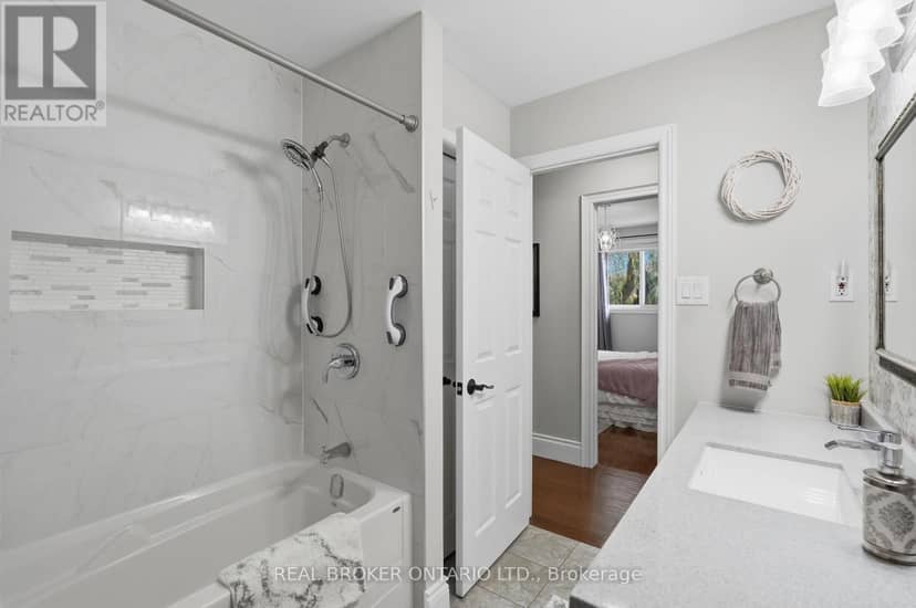 8 Moyle Drive — photo 18 of 40