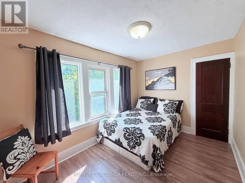 3203 Linwood Place — photo 21 of 40