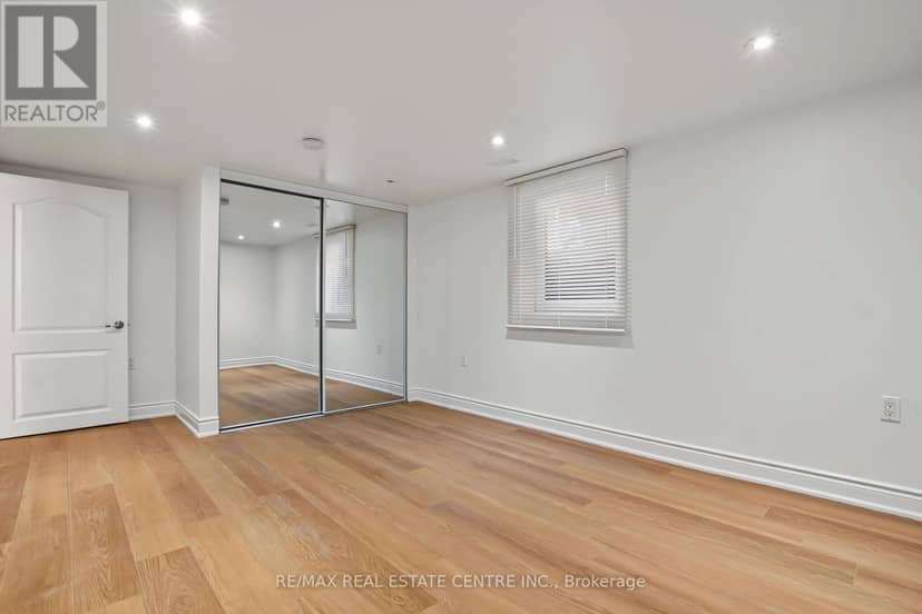143 Elgin Crescent — photo 15 of 38