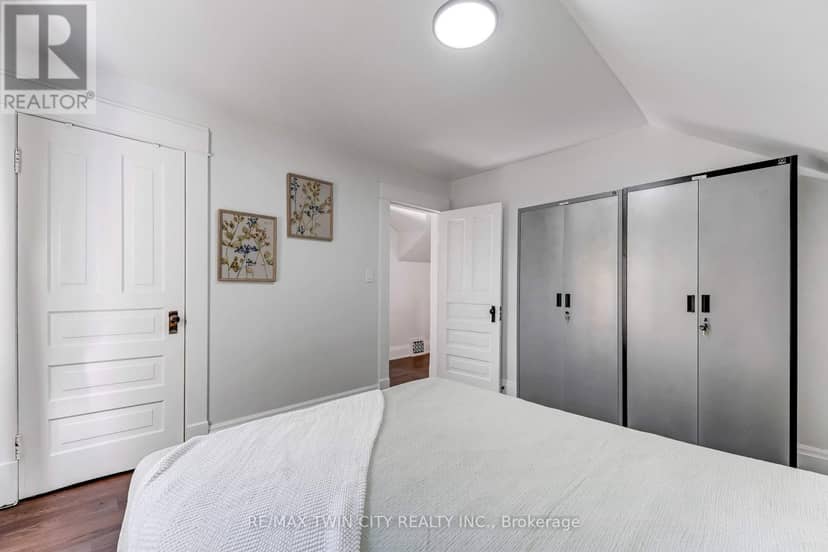 116 Victoria Avenue — photo 31 of 40