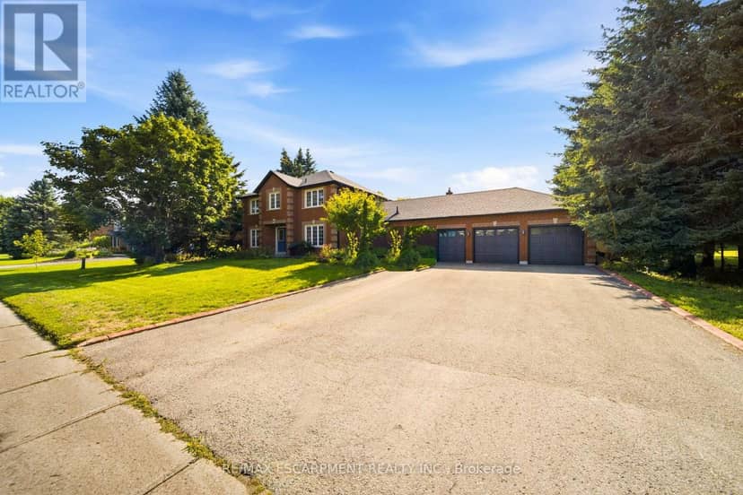 6 Willow Crescent — photo 7 of 35