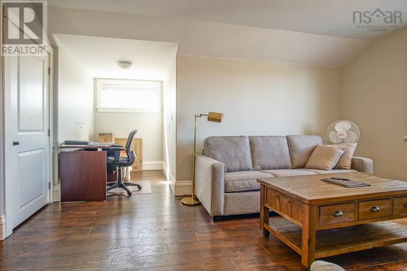4 Little Fox Court — photo 12 of 17
