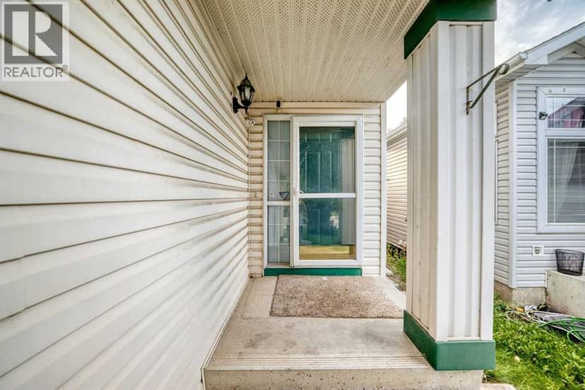 216 Mt Apex Green SE, Calgary, photo 4