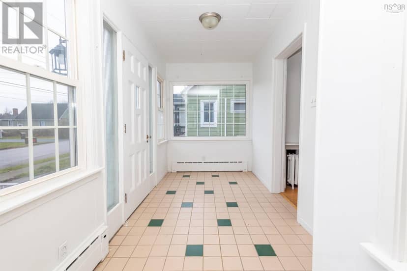 57 Catherine Street — photo 9 of 40