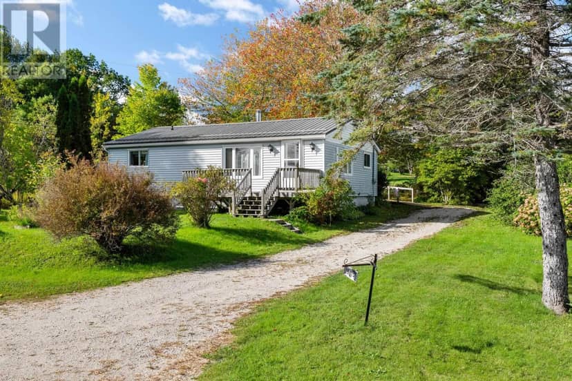 6 North Street, Western Shore