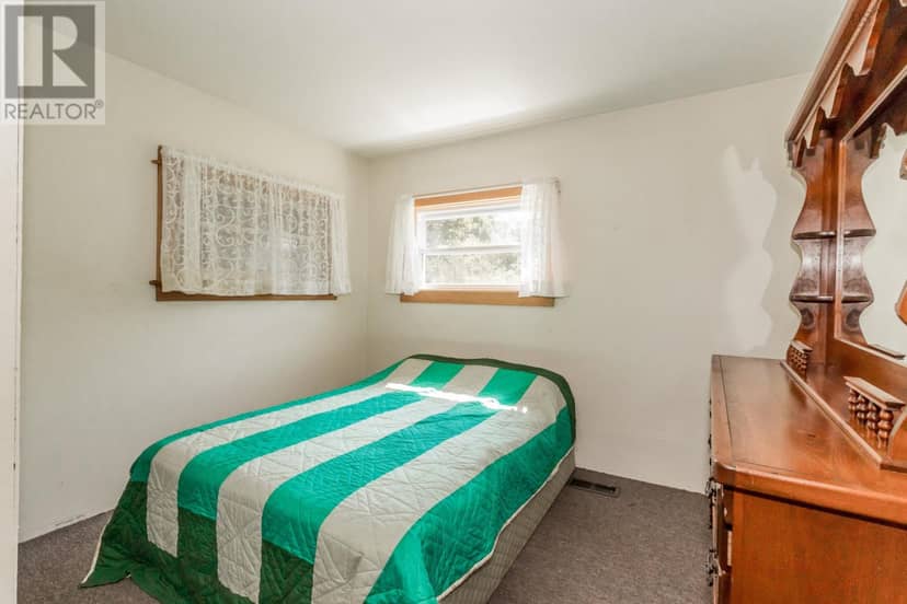 3934 Shore Road W — photo 11 of 24