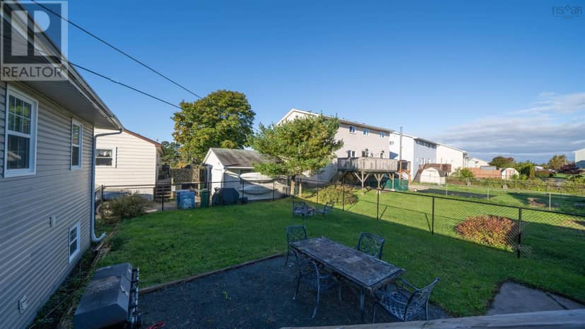 380 Cow Bay Road — photo 10 of 40