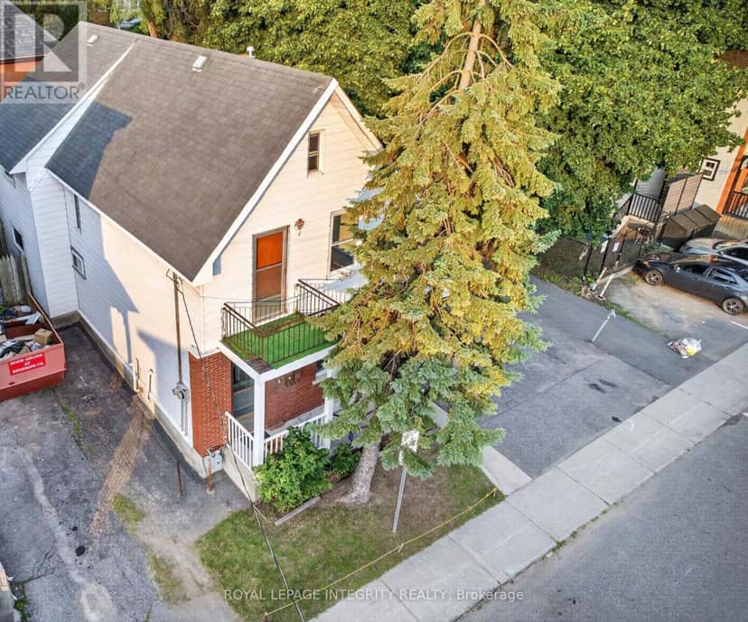 141 Percy Street — photo 2 of 40