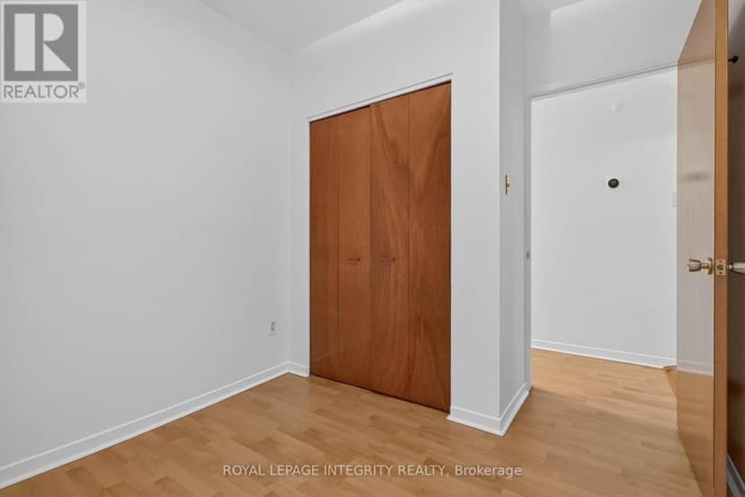 141 Percy Street — photo 13 of 40