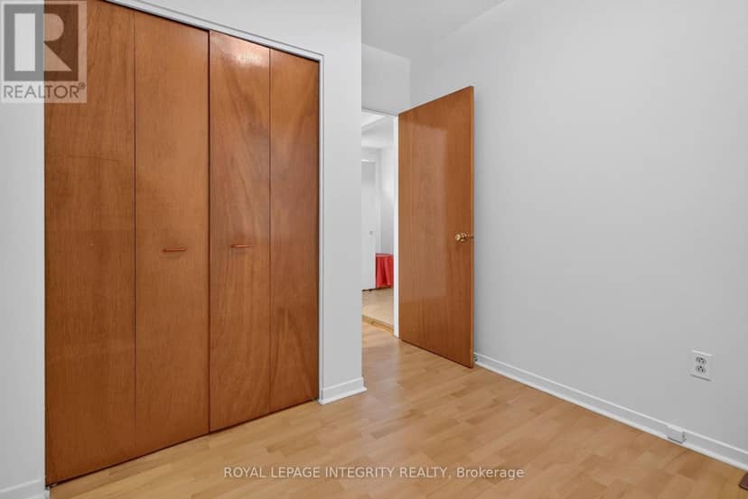 141 Percy Street — photo 15 of 38
