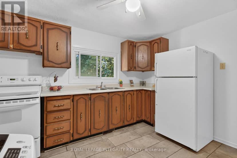 141 Percy Street — photo 21 of 38