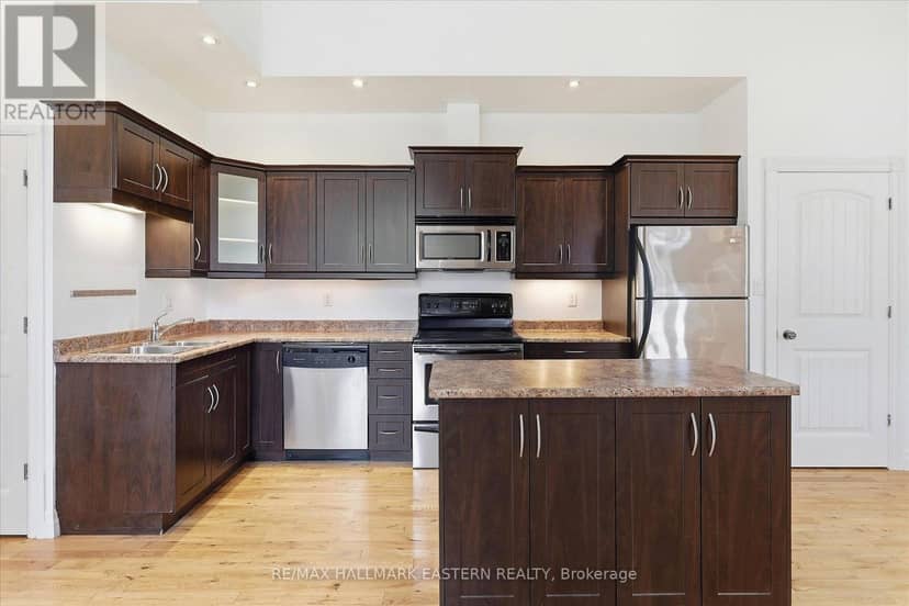 #2 - 760 George Street — photo 10 of 33