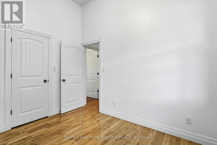 #2 - 760 George Street — photo 21 of 33
