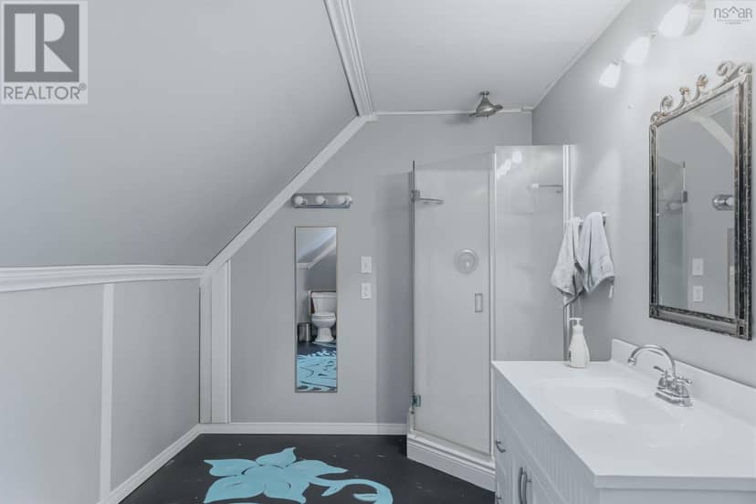 304 Granville Street — photo 14 of 19