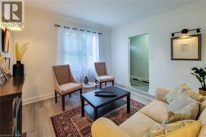 31 GREENHILL Avenue — photo 8 of 37