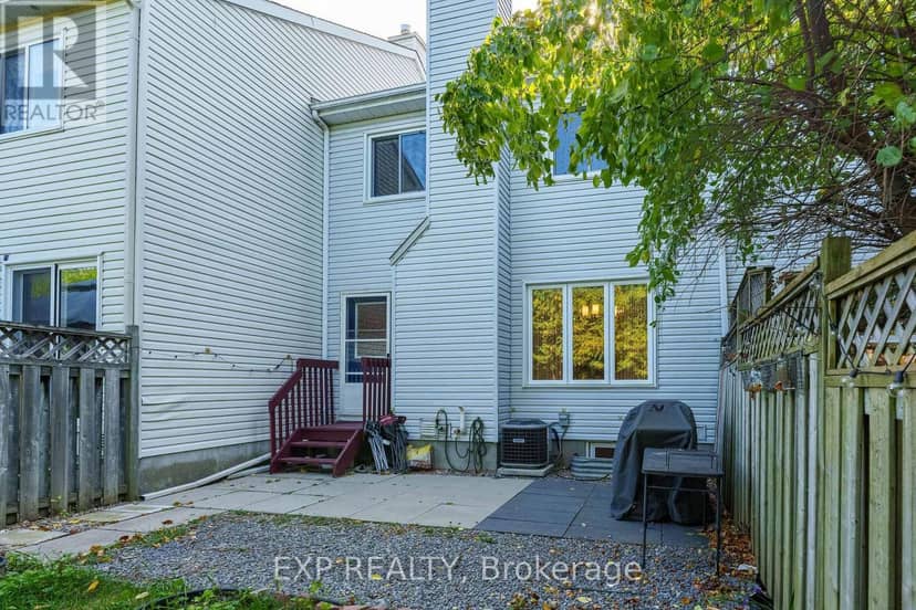 122 Markland Crescent — photo 22 of 22