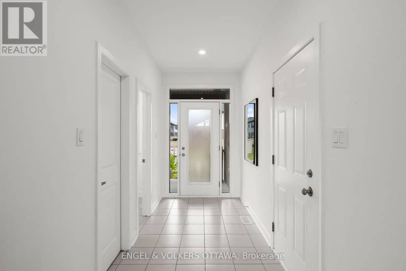 154 Winterhaven Drive, Ottawa, photo 4