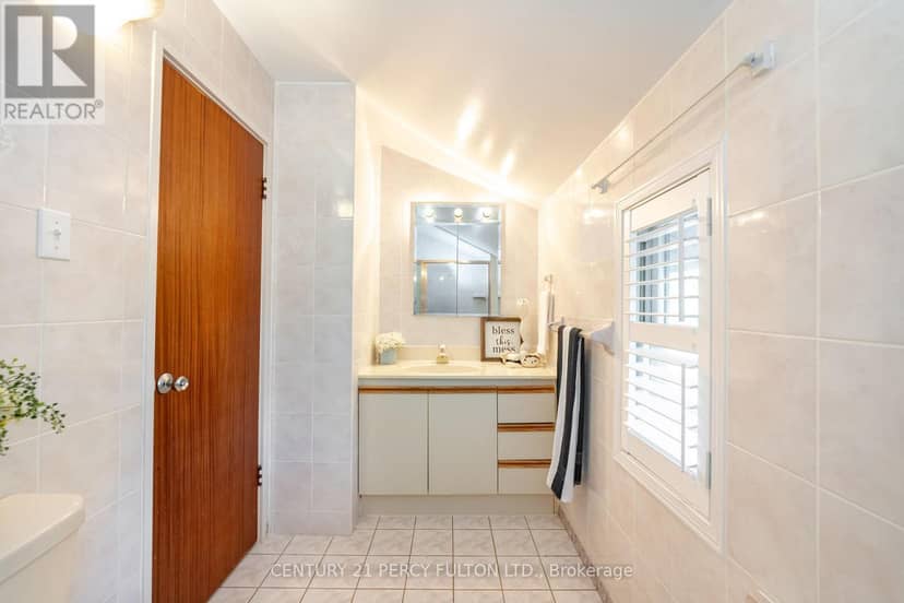 24 Dogwood Crescent — photo 28 of 34