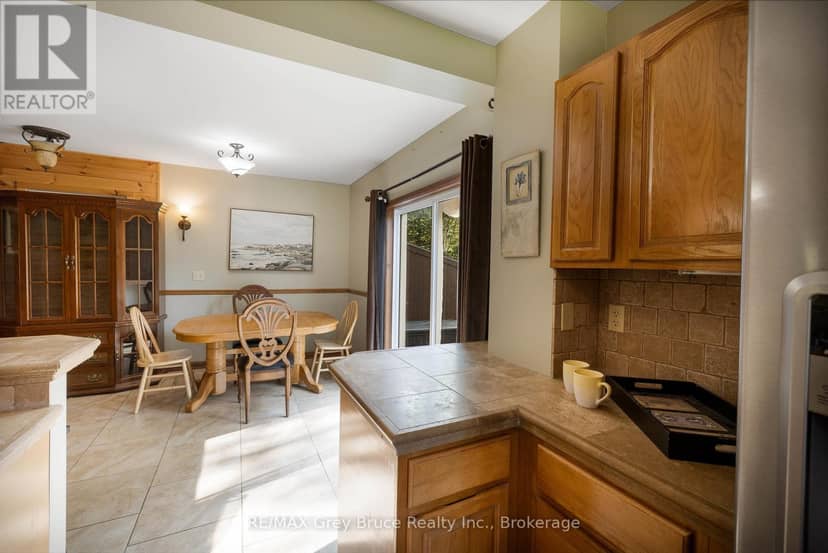 7011 Highway 6 — photo 13 of 40