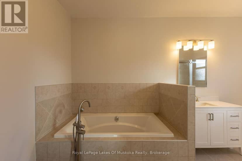 455 Wellington Street — photo 34 of 40