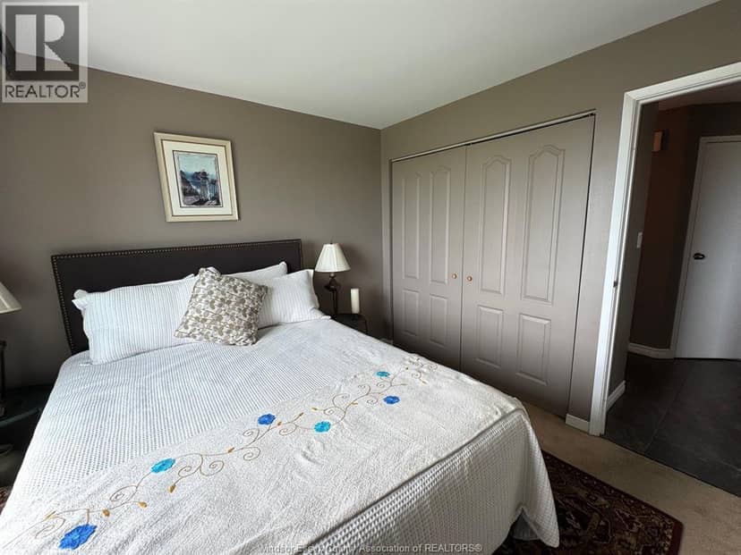 3601 RIVERSIDE DRIVE East Unit# 906 — photo 27 of 39