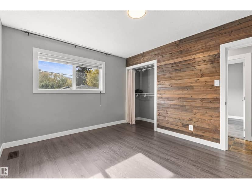 10753 79 AV NW — photo 14 of 40
