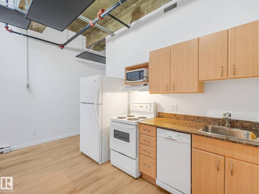 #206 10024 Jasper Av NW — photo 22 of 40