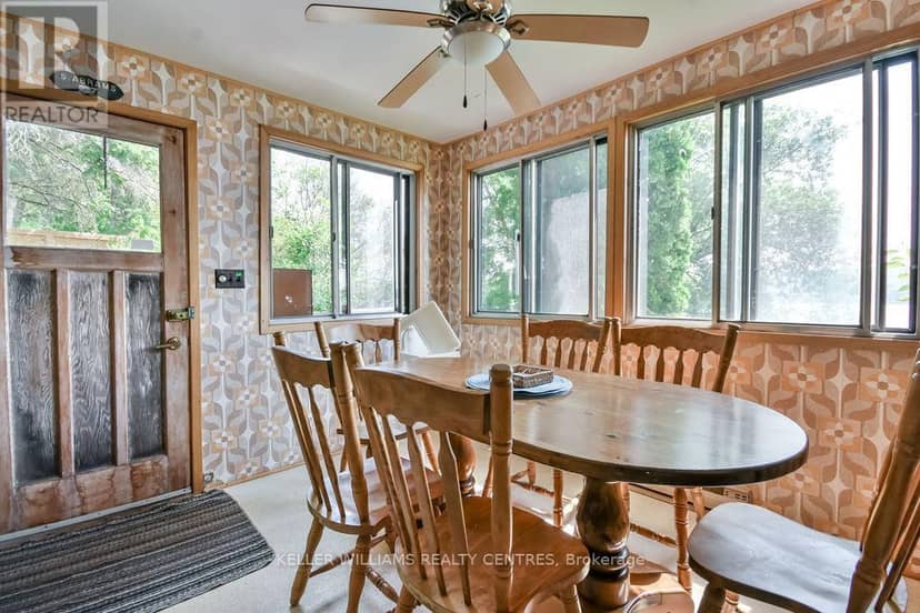 379 Champlain Road — photo 8 of 20