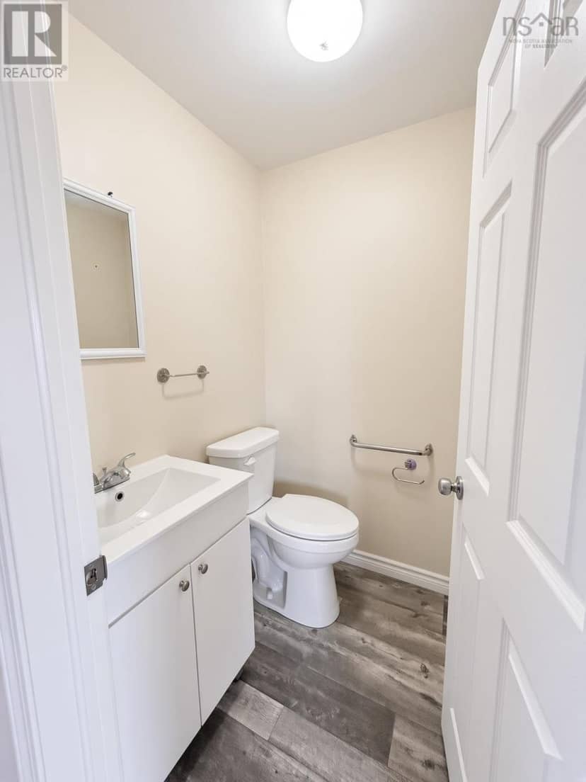 70 Wolsley Street — photo 10 of 26