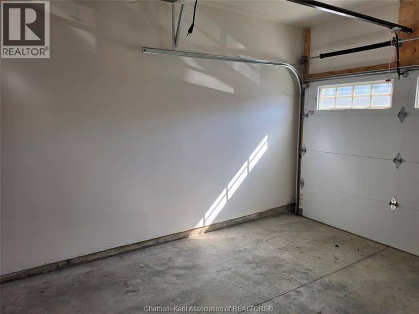 213 Catherine STREET — photo 16 of 17